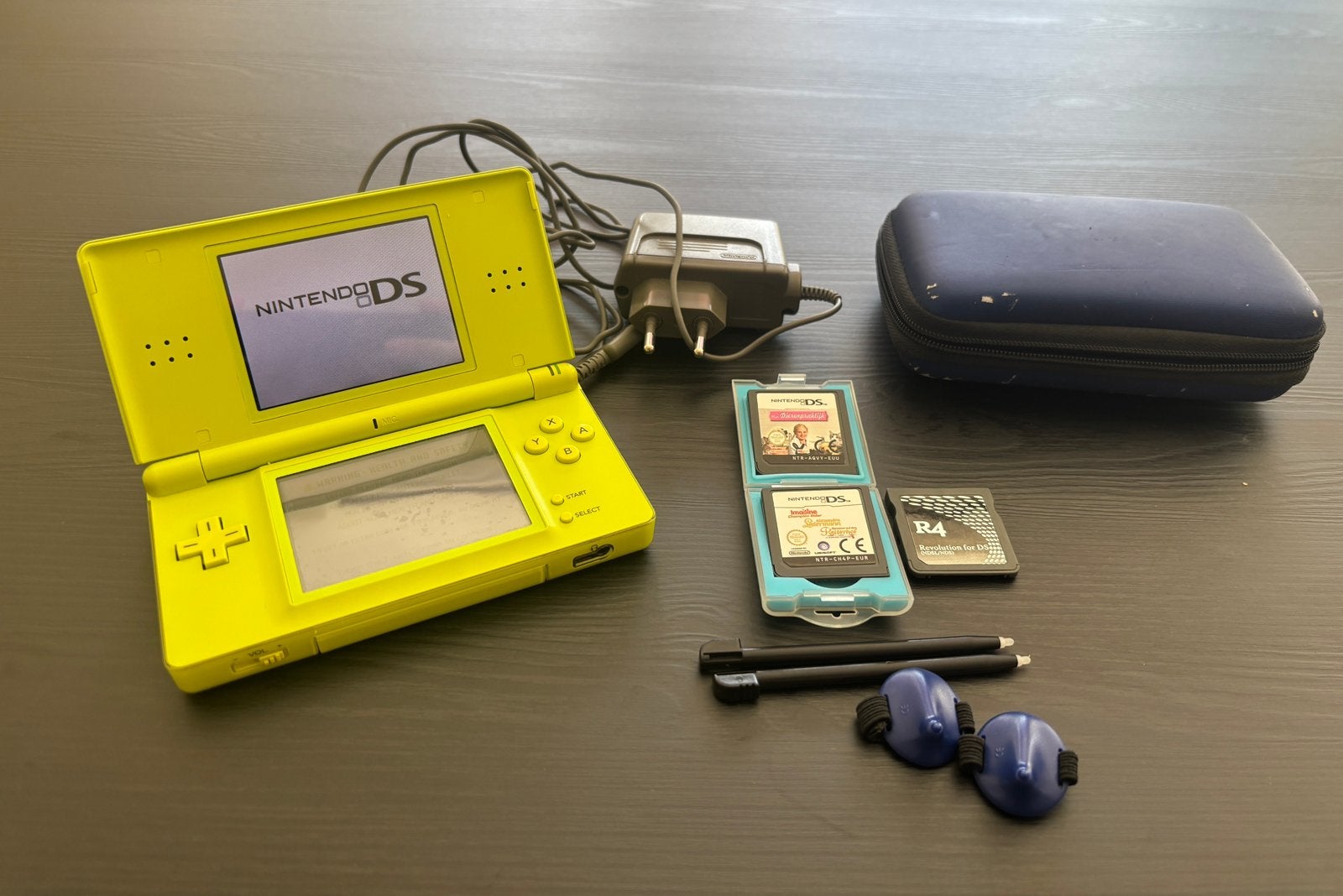 Nintendo DS Lite met spellen, Spelcomputers en Games, Ophalen, Met games, Zo goed als nieuw, Groen