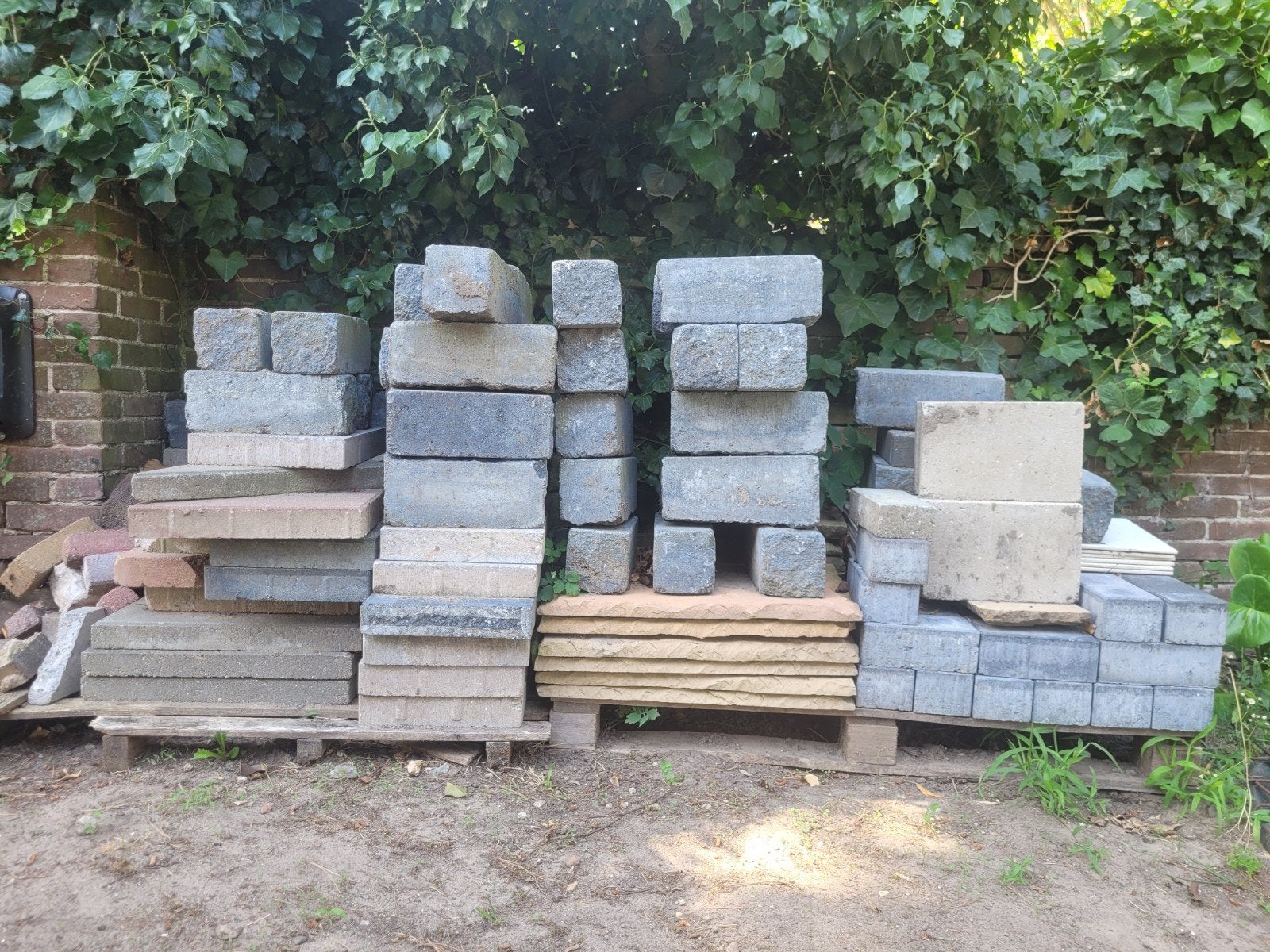 gratis stenen voor in de tuin, Tuin en Terras, Ophalen, Gebruikt, Beton, Klinkers