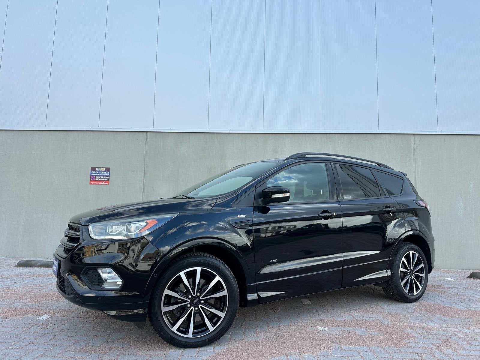 Ford Kuga 1.5 EcoBoost ST Line Climate C, Cruise C, Camera,, Auto's, Automaat, Zwart, 4 cilinders, Met garantie (alle)