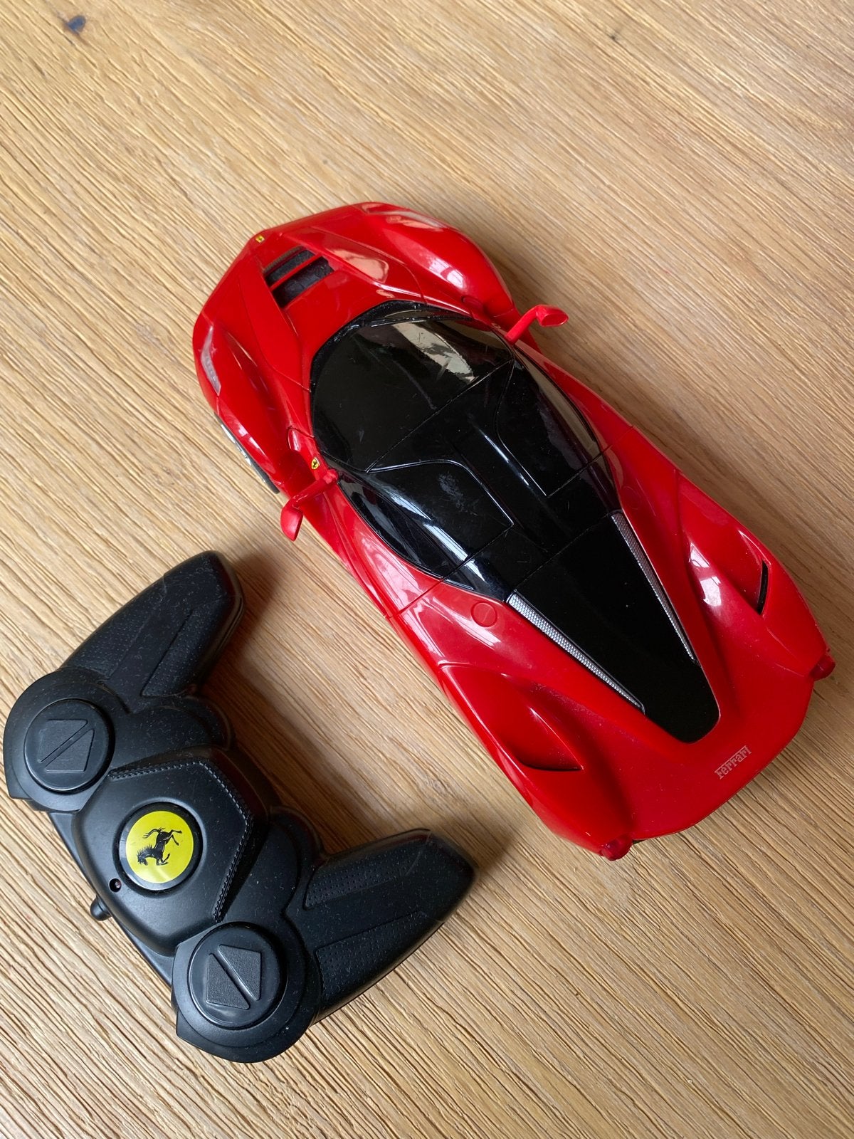 Ferrari RC auto met afstandsbediening, Kinderen en Baby's, Speelgoed | Speelgoedvoertuigen, Ophalen of Verzenden, Gebruikt, Afstandsbediening