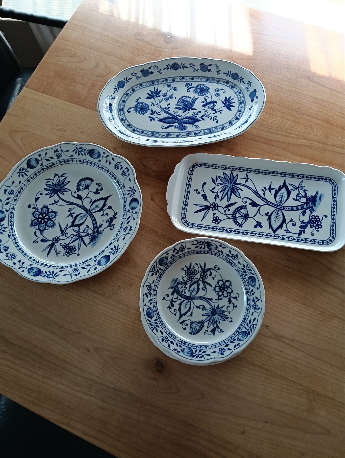 zwiebelmuster ontbijt borden en schalen., Antiek en Kunst, Ophalen of Verzenden