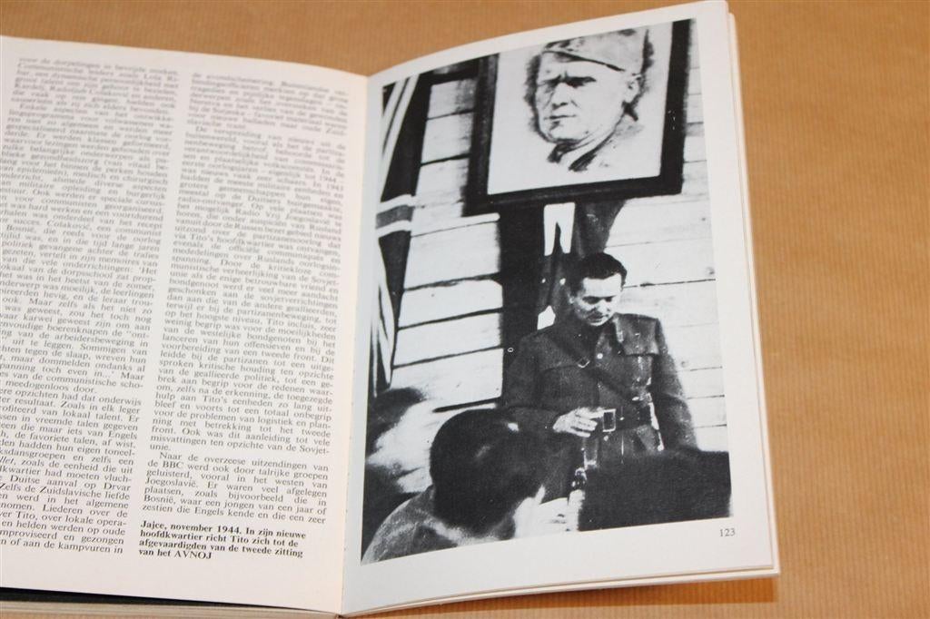 Tito — Soldaat en Partizanenleider — P. Auty [1975], Boeken, Ophalen of Verzenden, Tweede Wereldoorlog, Gelezen, Overige onderwerpen
