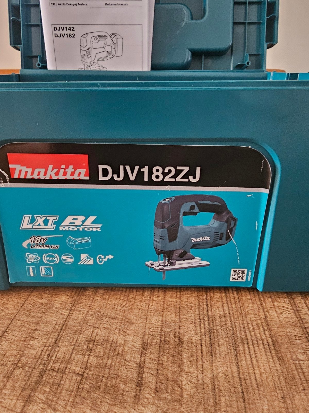 Nieuwe Makita 18V Decoupeerzaag DJV182ZJ in M-box, Ophalen of Verzenden, Nieuw, Decoupeerzaag