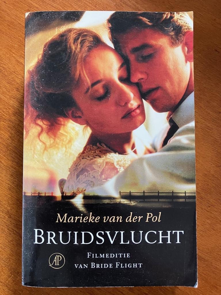 Bruidsvlucht (filmeditie) - Marieke van der Pol, Verzenden, Gelezen, Nederland
