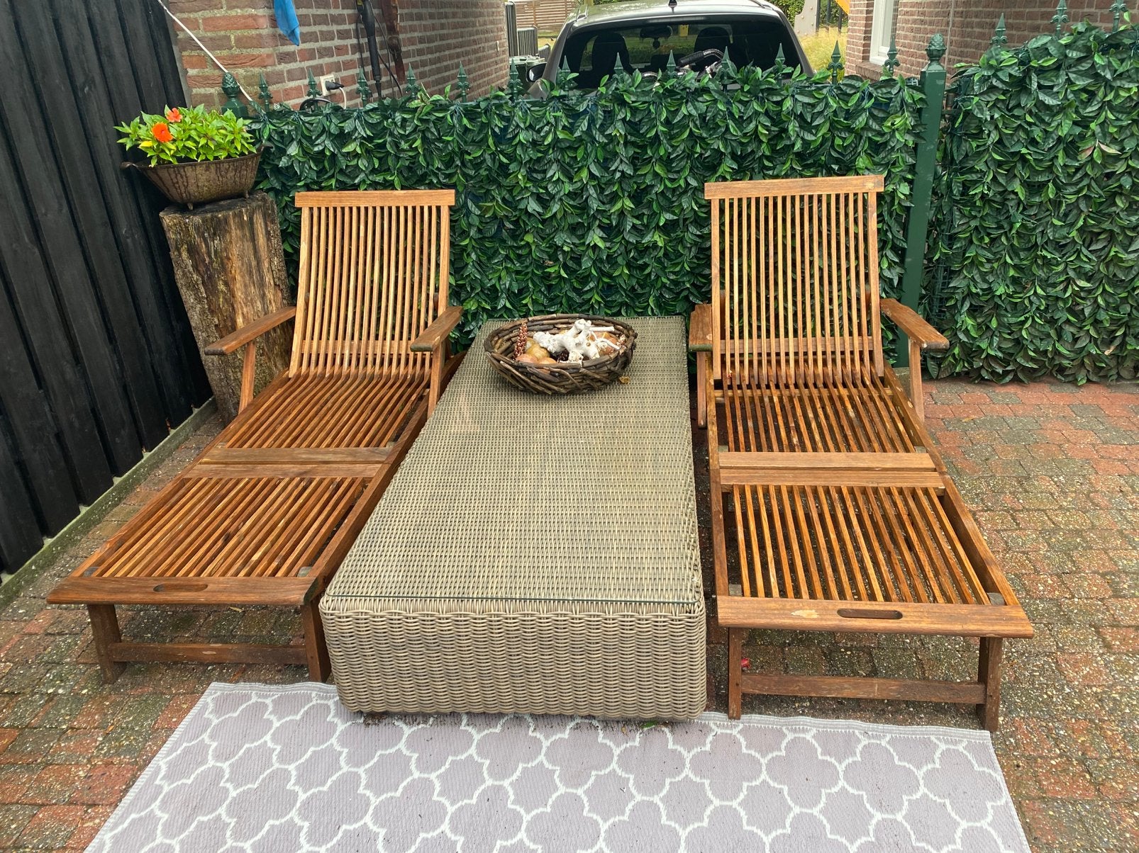 2 teak houten ligbedden op  wielen, Ophalen of Verzenden, Zo goed als nieuw, Teakhout