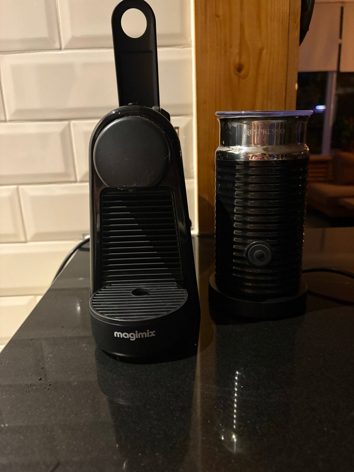 Nespresso Magimix Inissia en Aeroccino 3 melkopschuimer, Ophalen, Espresso apparaat, Zo goed als nieuw, 1 kopje