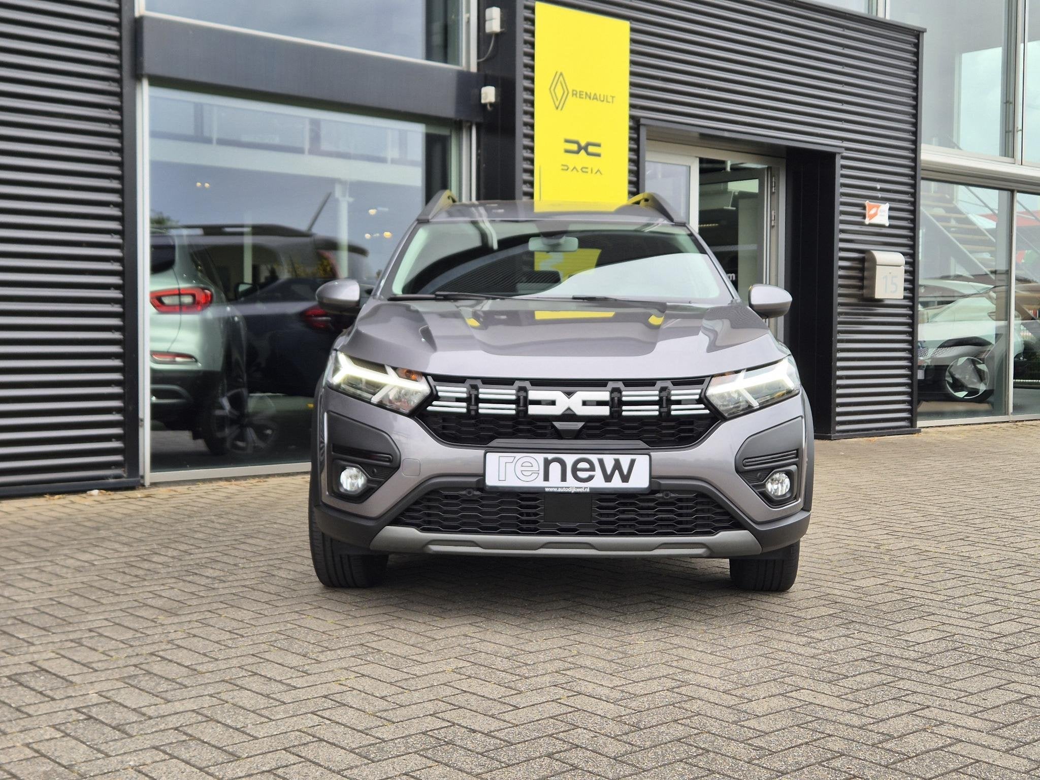 Dacia Jogger 1.6 Hybrid 140 Expression 7p. Camera, Navi, App, Auto's, 4 cilinders, 7 stoelen, Bedrijf, Jogger