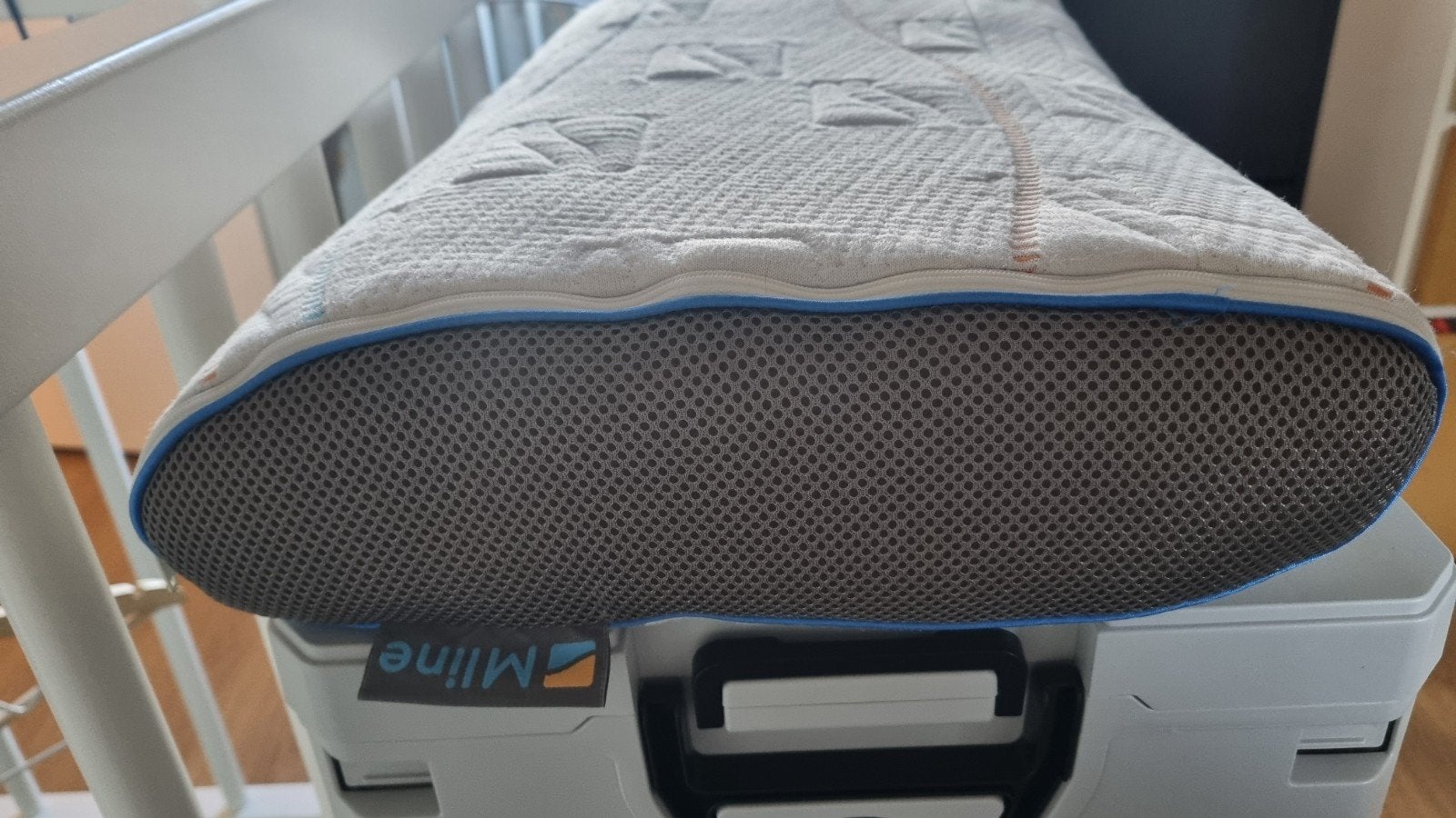 Mline Pillow You Blauw, Eenpersoons, Wit, Ophalen of Verzenden, Zo goed als nieuw