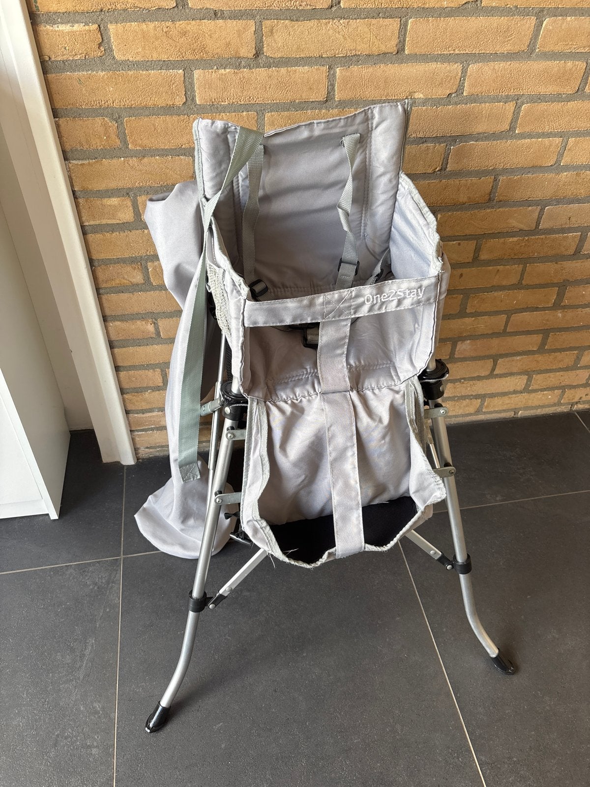 One2Stay Inklapbare Kinderstoel met Draagtas, Ophalen of Verzenden, Gebruikt, Inklapstoel, Gordel(s)