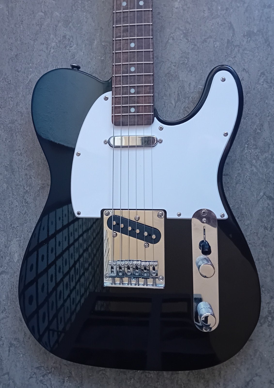 Squier Telecaster by Fender, Muziek en Instrumenten, Snaarinstrumenten | Gitaren | Elektrisch, Ophalen, Nieuw, Solid body, Fender