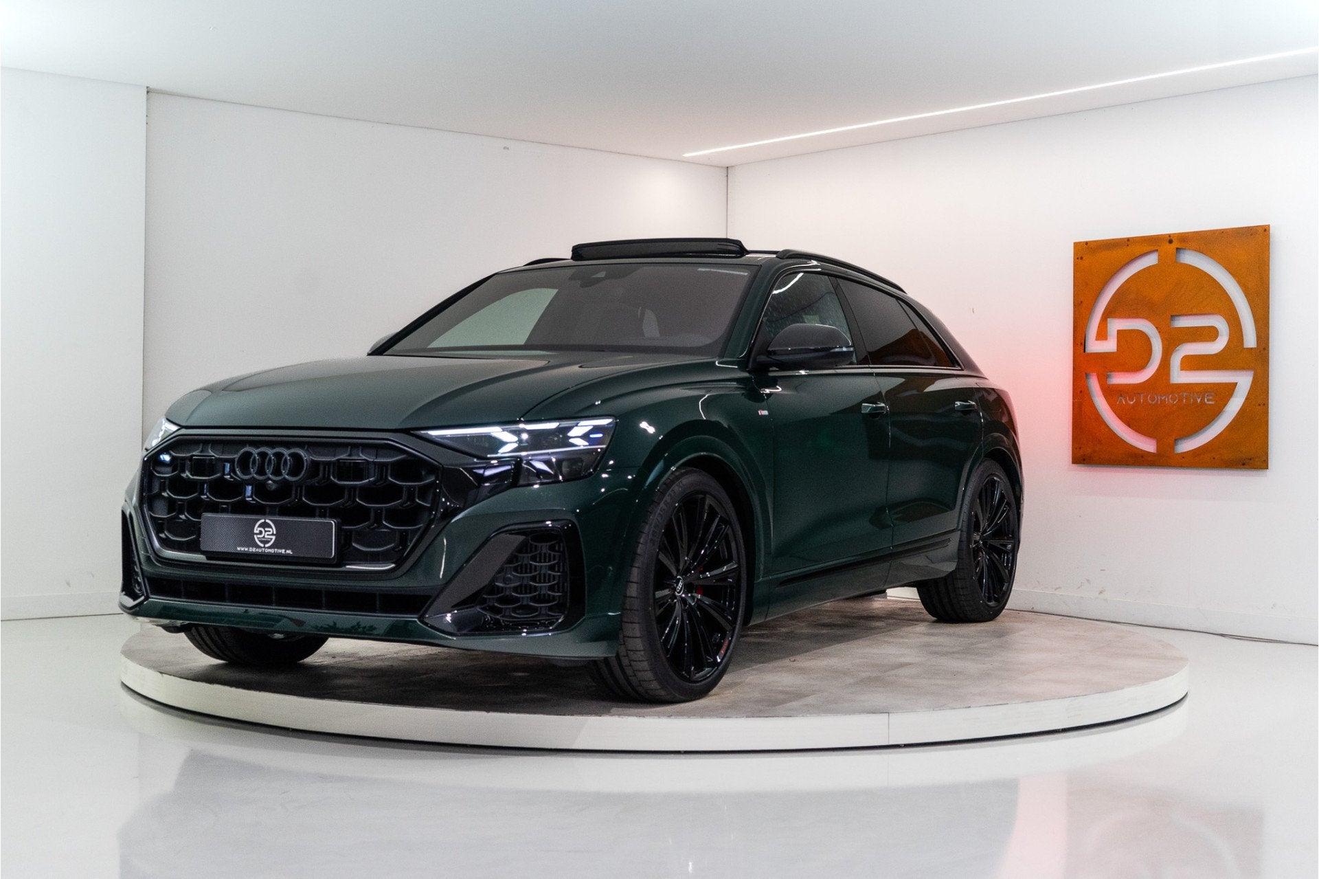 Audi Q8 60 TFSI E Quattro S-Edition Competition 490PK 2026 |, Auto's, Automaat, 77 km/l, Zwart, 2995 cc