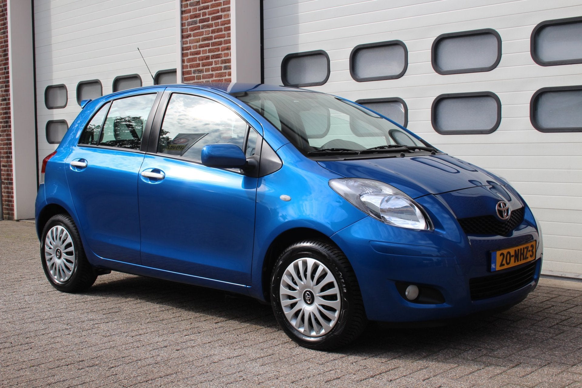 Toyota Yaris 1.3 VVTi Aspiration 5-Deurs * Clima / Pdc / Nap, Auto's, Voorwielaandrijving, Stof, Zwart, 4 cilinders