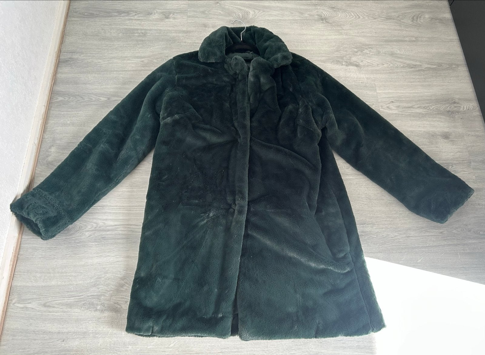 Donkergroene faux fur jas - Maat L, Ophalen of Verzenden, Zo goed als nieuw, Maat 42/44 (L), Groen