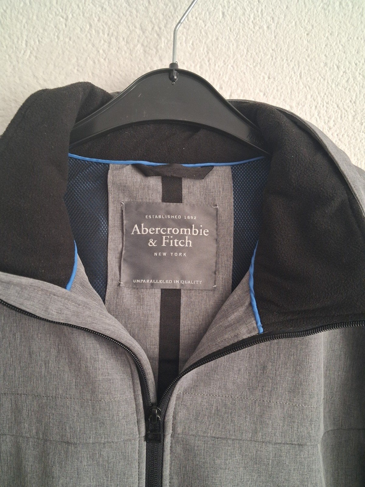 Abercrombie & Fitch Softshell Jas - Grijs - Maat L, Kleding | Heren, Maat 52/54 (L), Ophalen of Verzenden, Zo goed als nieuw, Abercrombie & Fitch