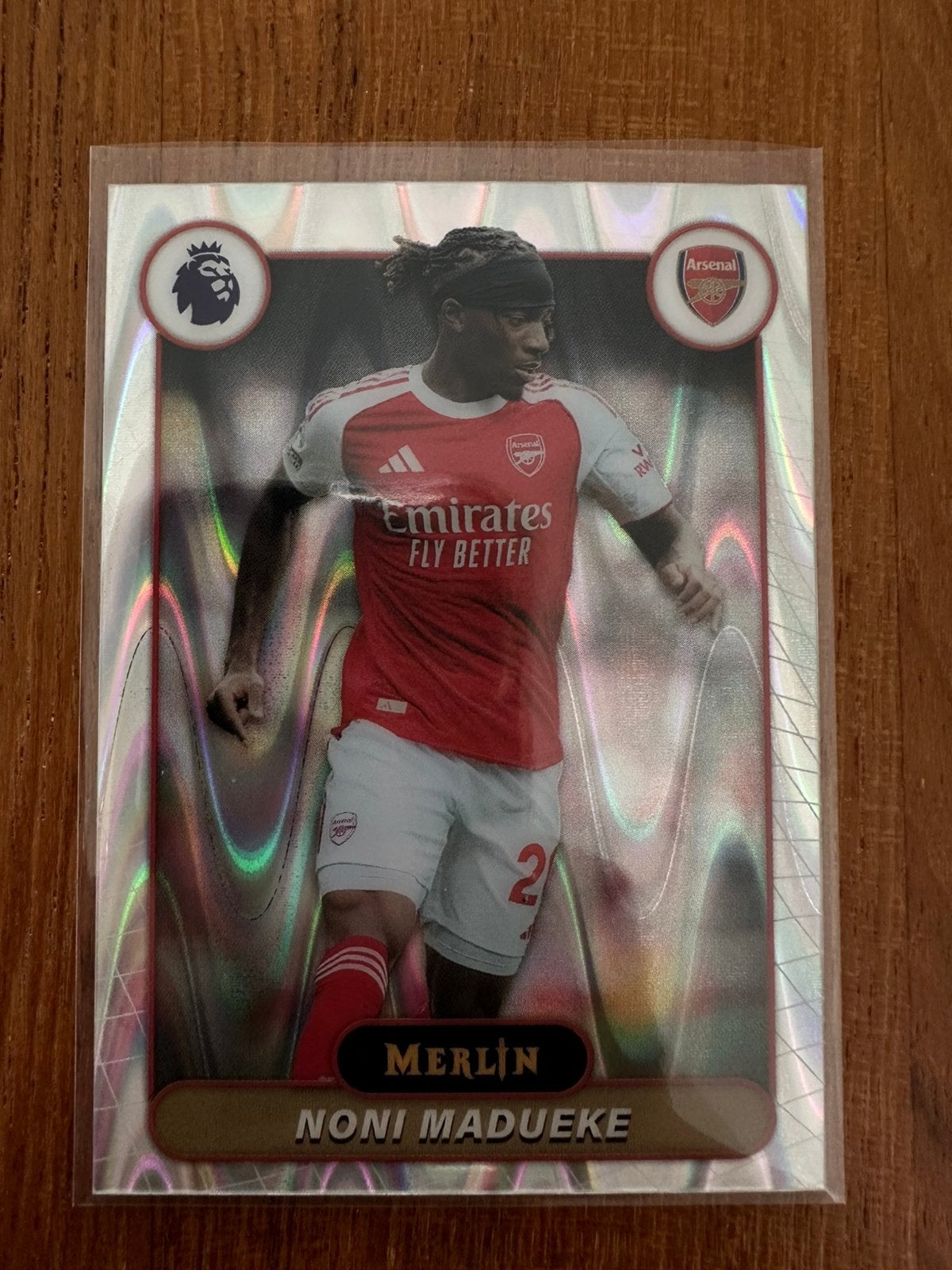 Topps 2026 Merlin Noni Madueke #15 Arsenal Raywave, Verzenden, Zo goed als nieuw, Buitenlandse clubs, Spelerskaart