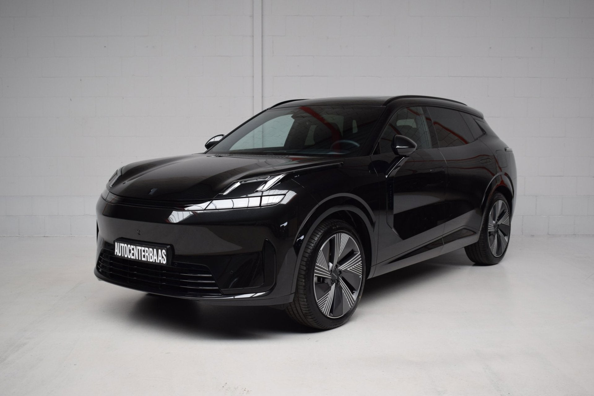 Lynk & Co 08 1.5 More PHEV 200KM RANGE / NIEUW / PANORAMADAK, Auto's, Gebruikt, Euro 6, 4 cilinders, Zwart