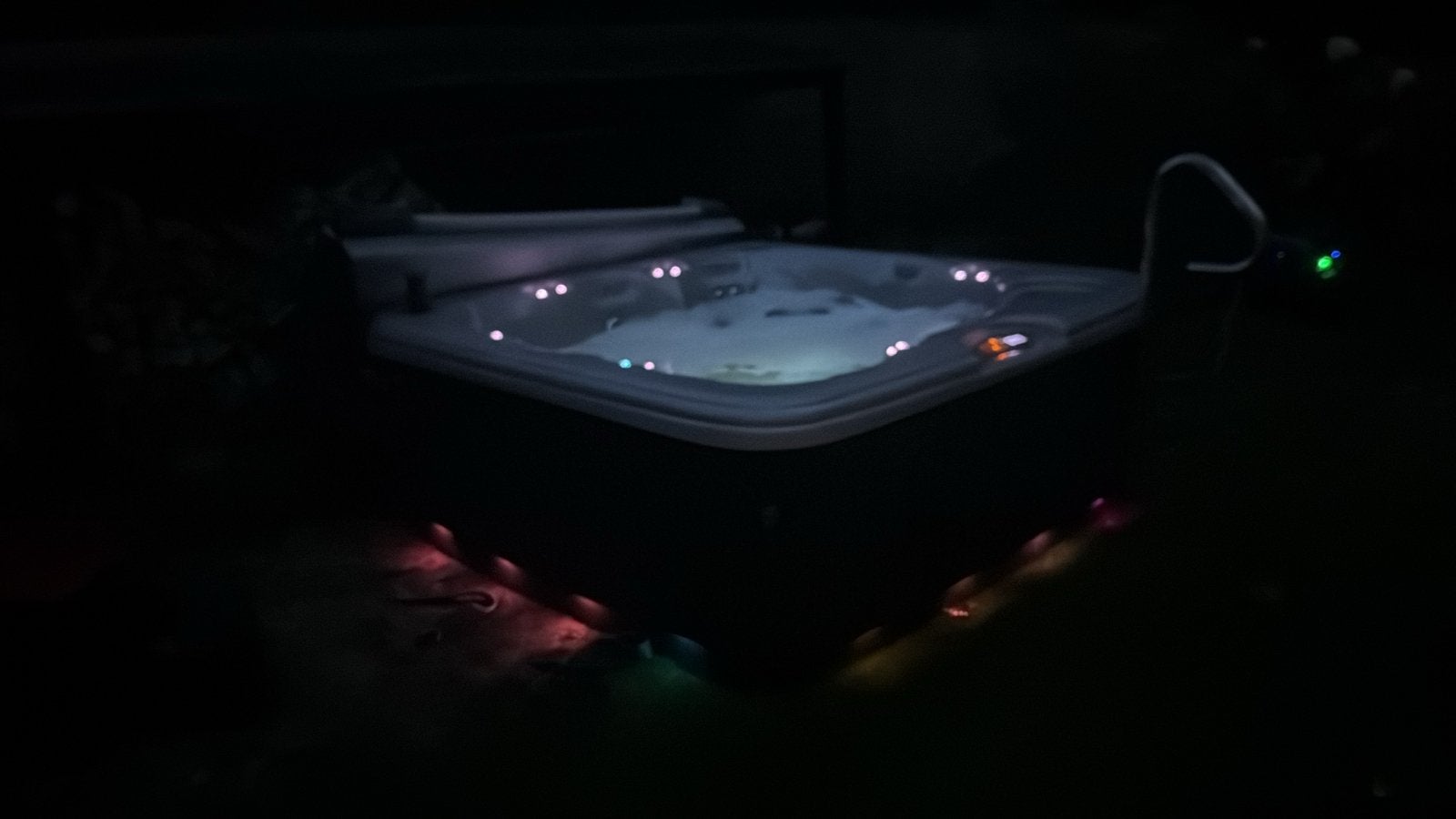 Maax Jacuzzi uit 2009 - Goed onderhouden, Ophalen, Gebruikt, Vast