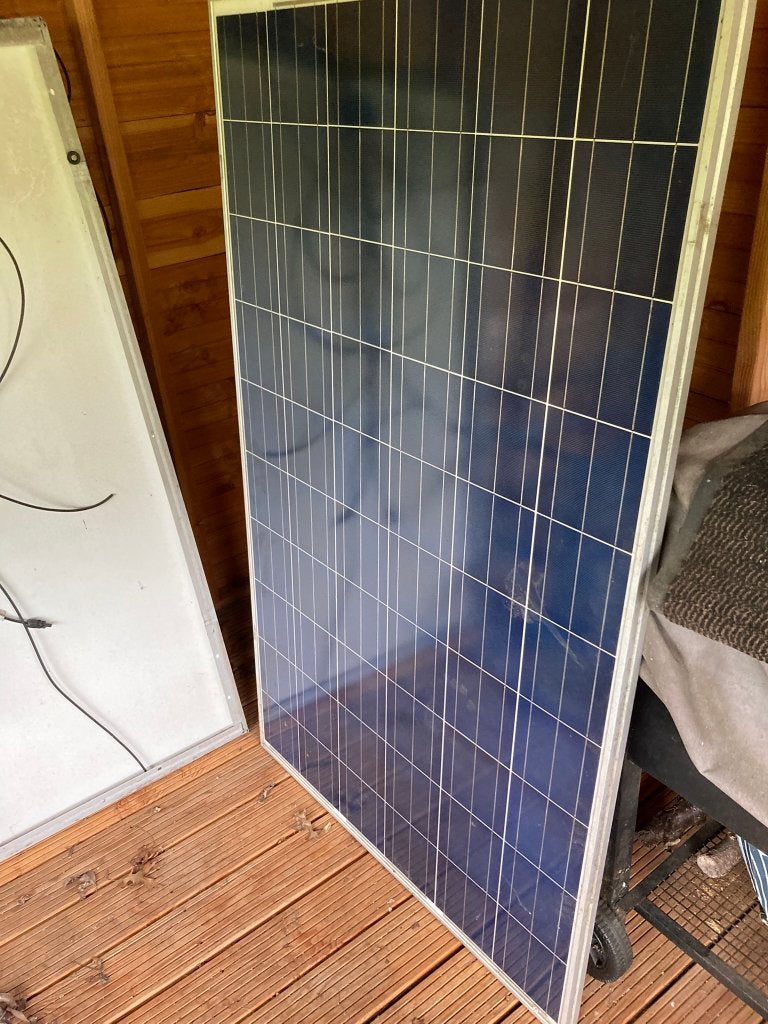 2 sets zonnepanelen en converters, Ophalen, Gebruikt, Compleet systeem, 200 wattpiek of meer