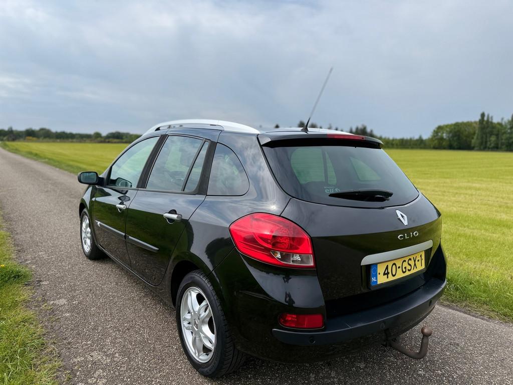 Renault Clio Estate 1.2 TCE Dynamique, Auto's, Renault, Voorwielaandrijving, Gebruikt, Zwart, 4 cilinders