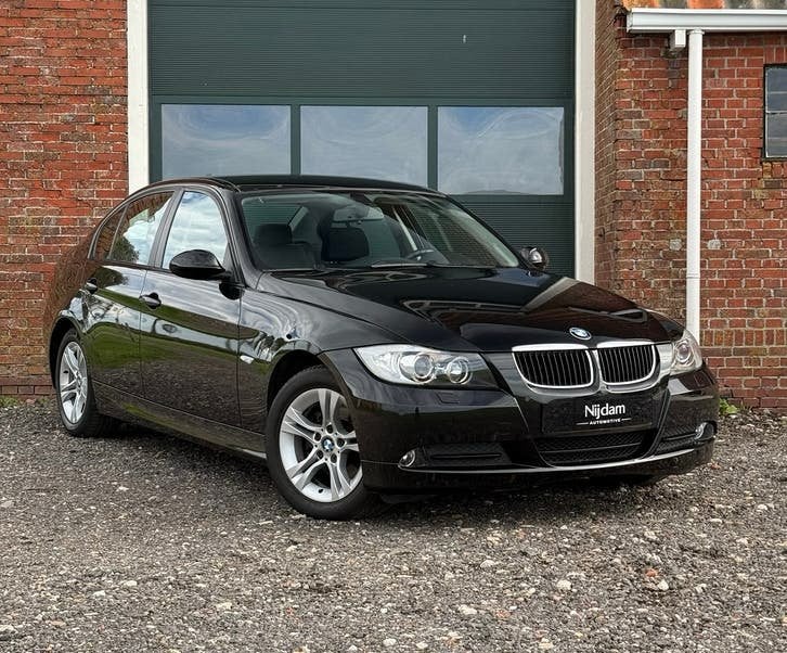 BMW 3 serie E90 316i | 123.000 KM NAP | Motor gereviseerd, 4 cilinders, Origineel Nederlands, Bedrijf, Handgeschakeld