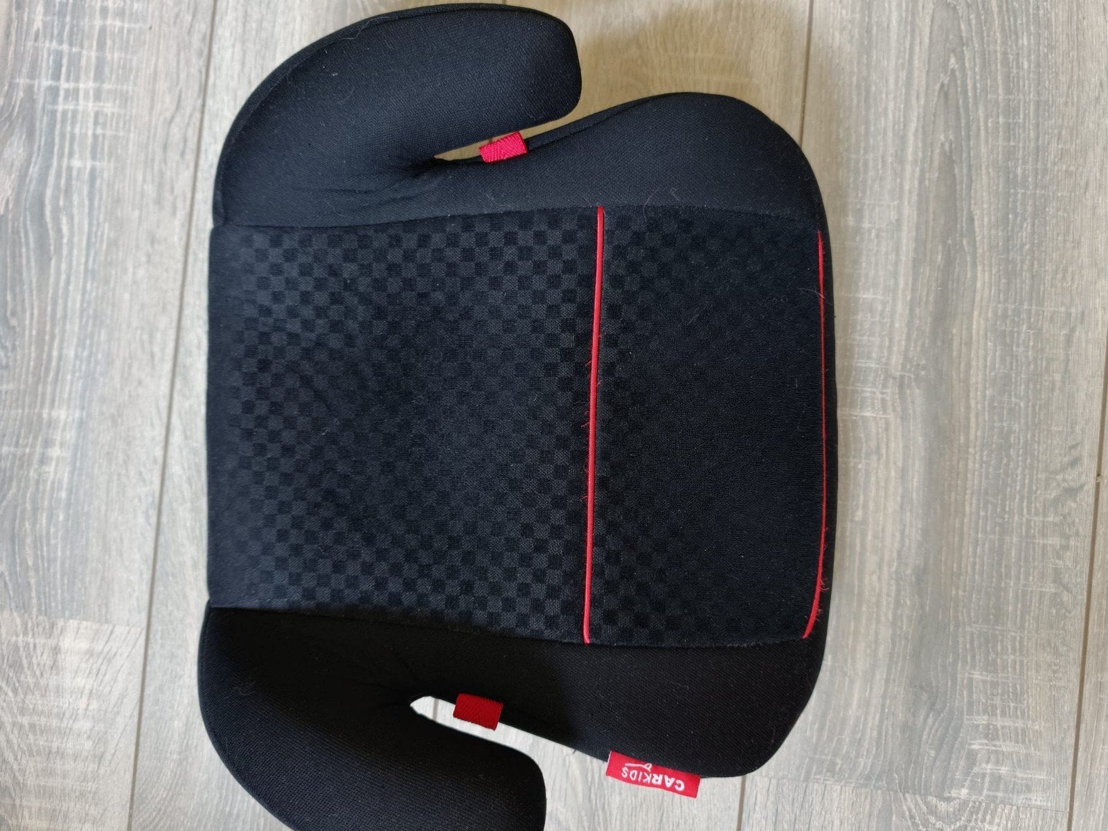CARKIDS zitverhoger - Zwart met rode accenten, Autogordel, 15 t/m 36 kg, Zo goed als nieuw, Ophalen