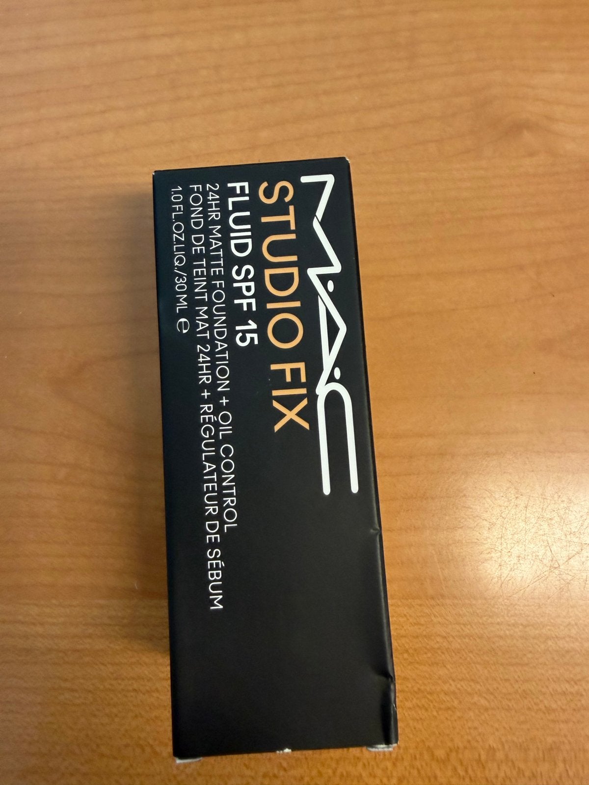 MAC Studio Fix Fluid SPF 15 - NC40 (Nieuw), Overige kleuren, Gehele gezicht, Nieuw, Ophalen of Verzenden