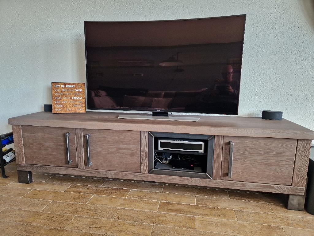 Rustiek / modern TV dressoir, Ophalen, Rustiek of modern, Grenenhout, Met deur(en)