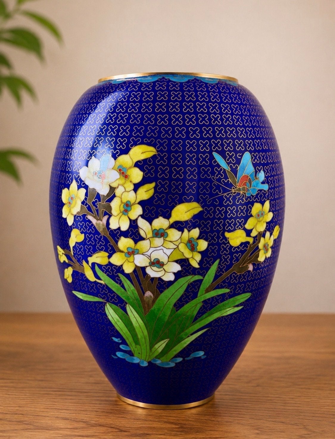 Prachtige Cloisonné Vaas met Bloemen en Vlinders, Ophalen of Verzenden