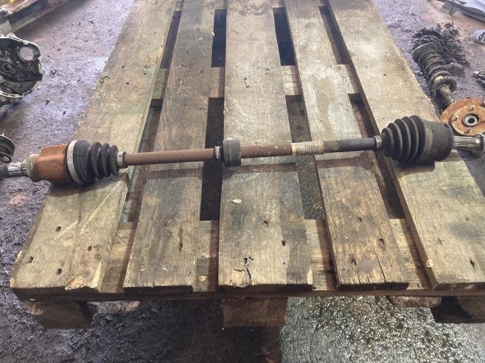 Aandrijfas rechts-voor van een Mitsubishi Colt, Gebruikt, -, -, Mitsubishi