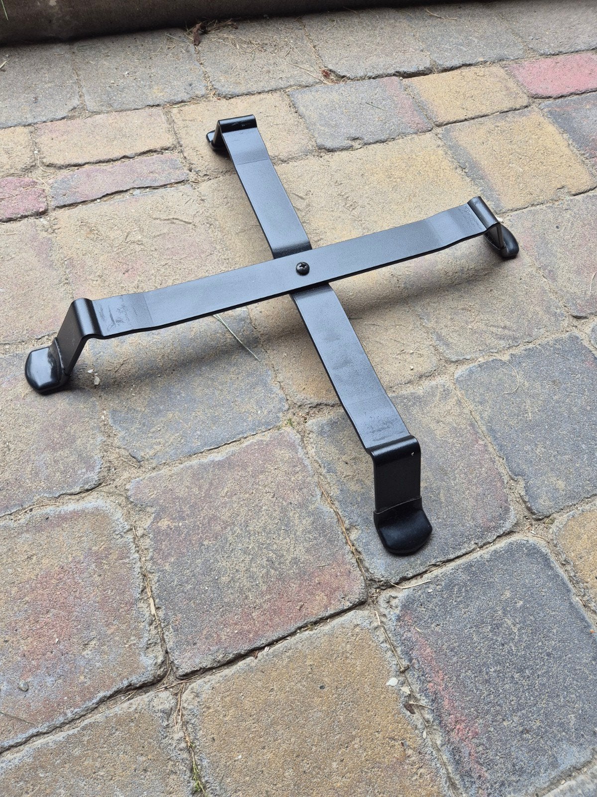 Metalen onderstel voor tafel of nestkastje, Tuin en Terras, Ophalen, Zo goed als nieuw, Big Green Egg