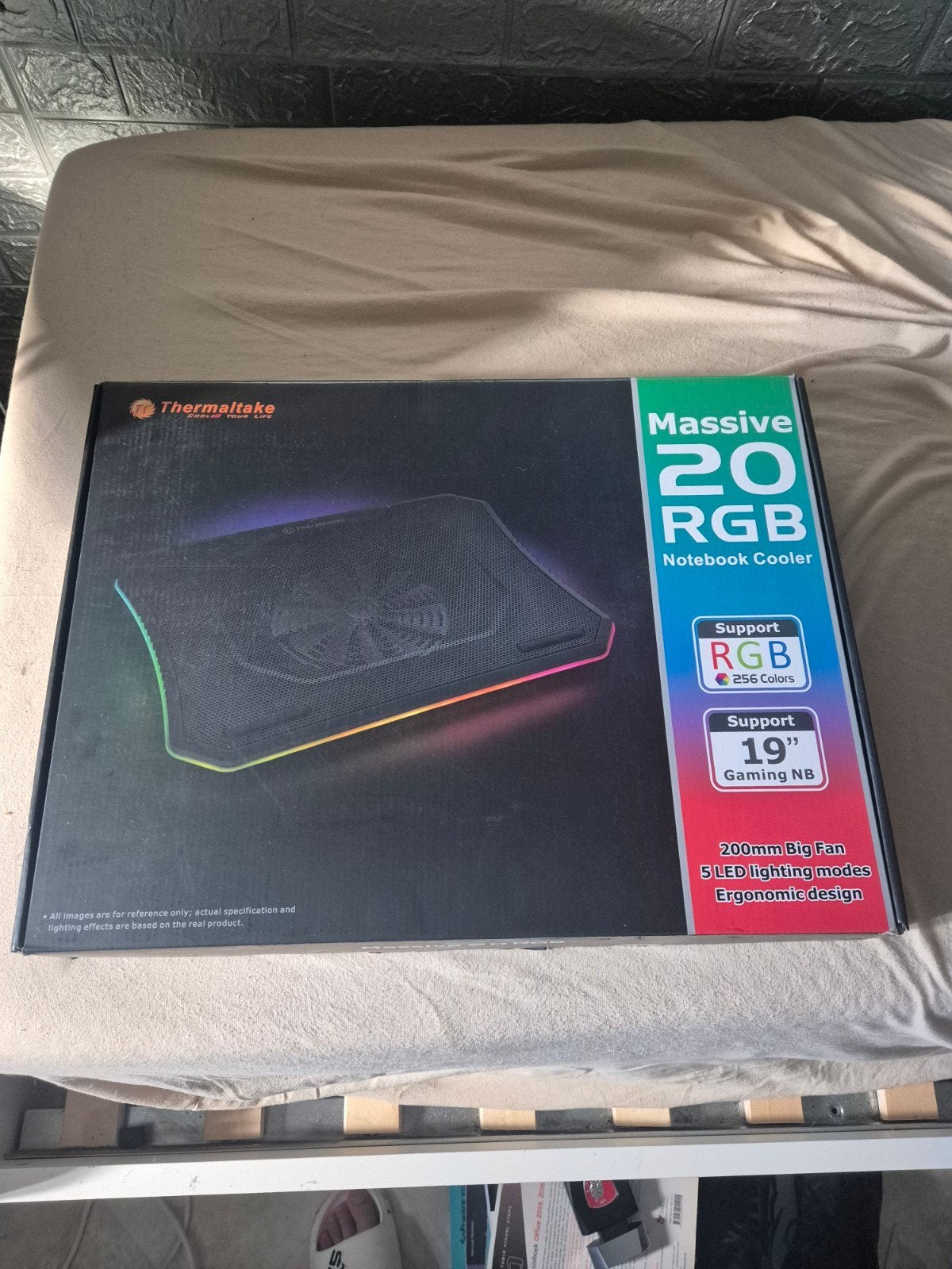 Thermaltake Massive 20 RGB laptop standard/cooler, Ophalen, Gebruikt, Thermaltake, In hoogte verstelbaar