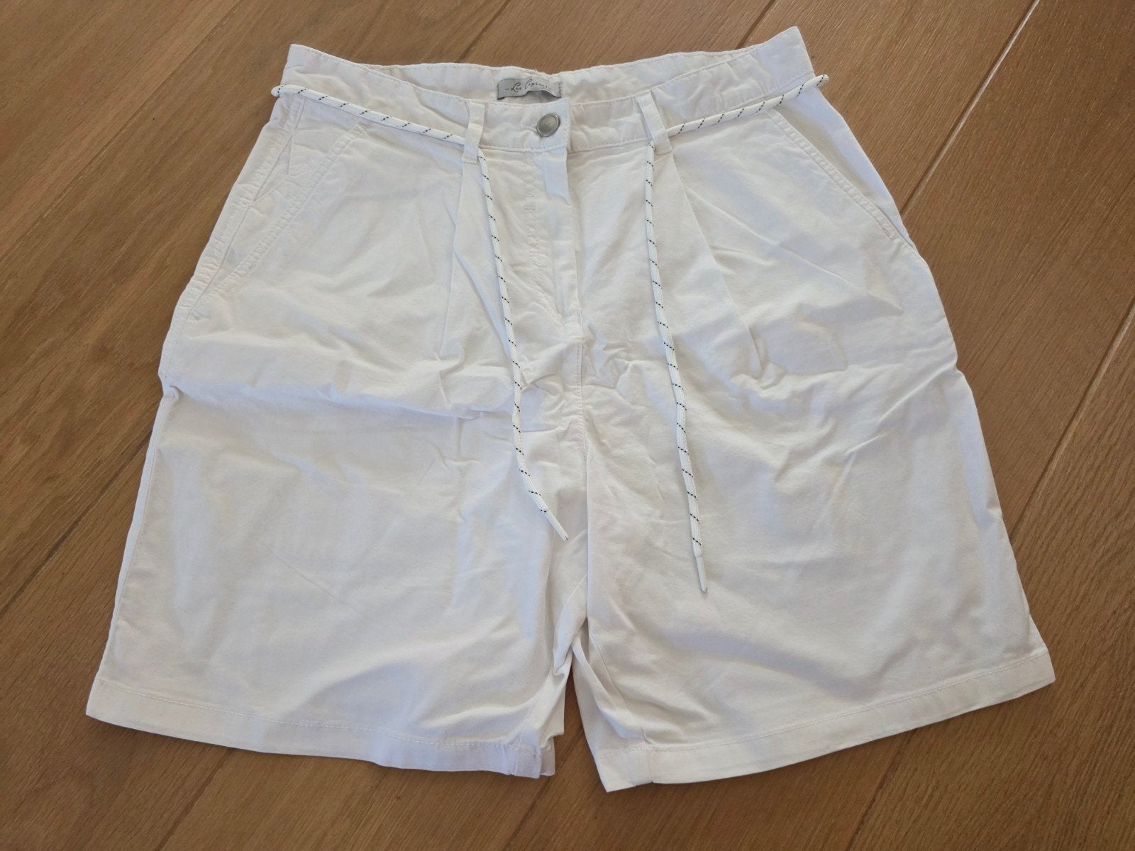 Witte korte broek, Les Copines, maat 42, Kleding | Dames, Broeken en Pantalons, Kort, Wit, Maat 42/44 (L), Nieuw