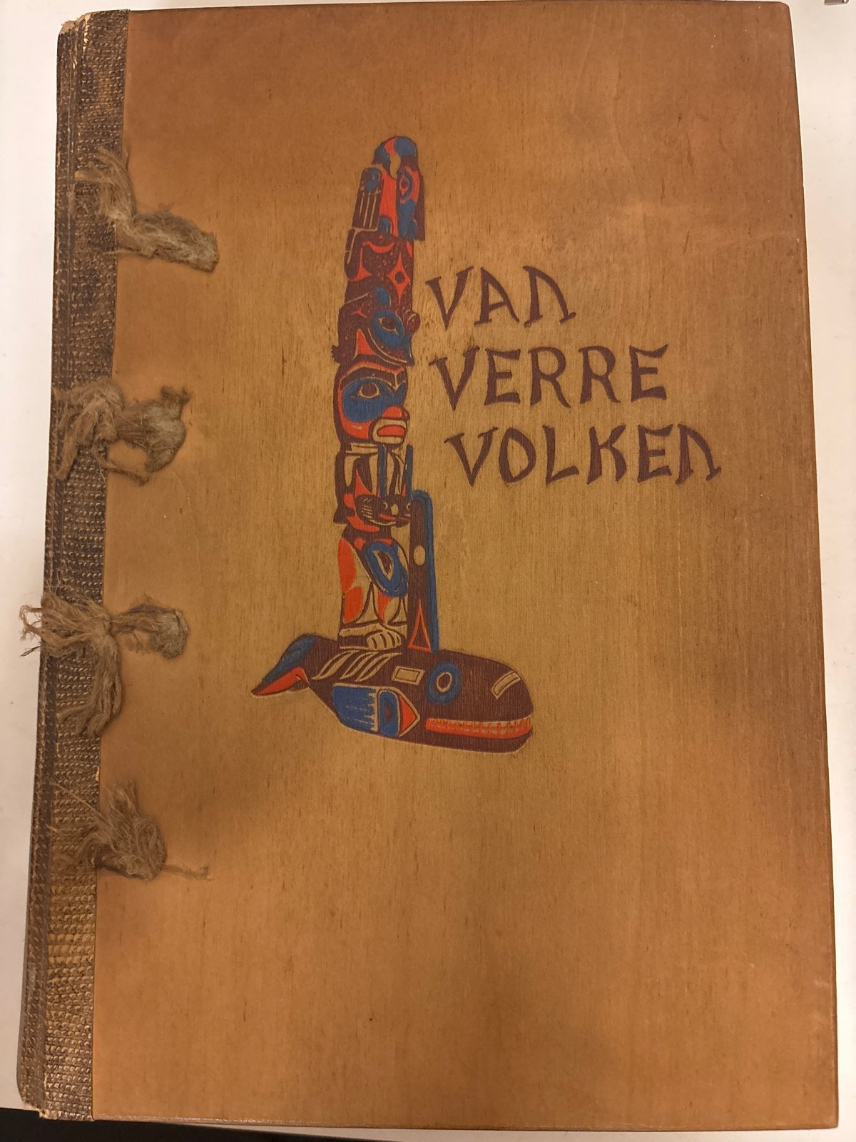 Van Verre Volken - Antiek boek met houten kaft, Ophalen of Verzenden