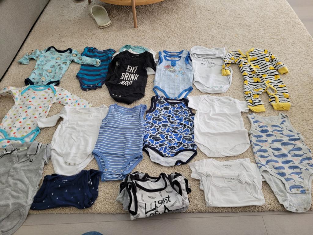 Grote set babykleding: rompertjes en broeken, Kinderen en Baby's, Babykleding | Overige, Ophalen of Verzenden, Gebruikt, Diverse