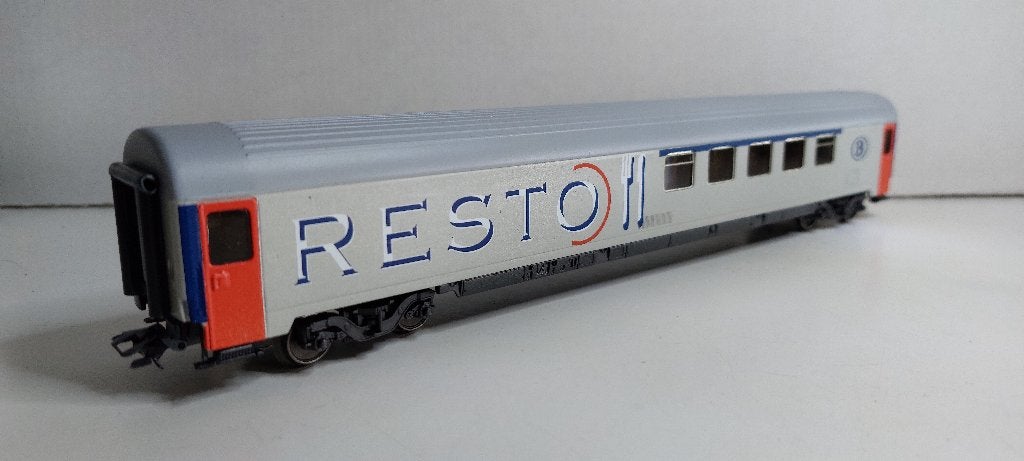 Uniek Belgisch Resto Rijtuig **Nieuwstaat** (06), Wisselstroom, Wagon, Ophalen of Verzenden, Märklin