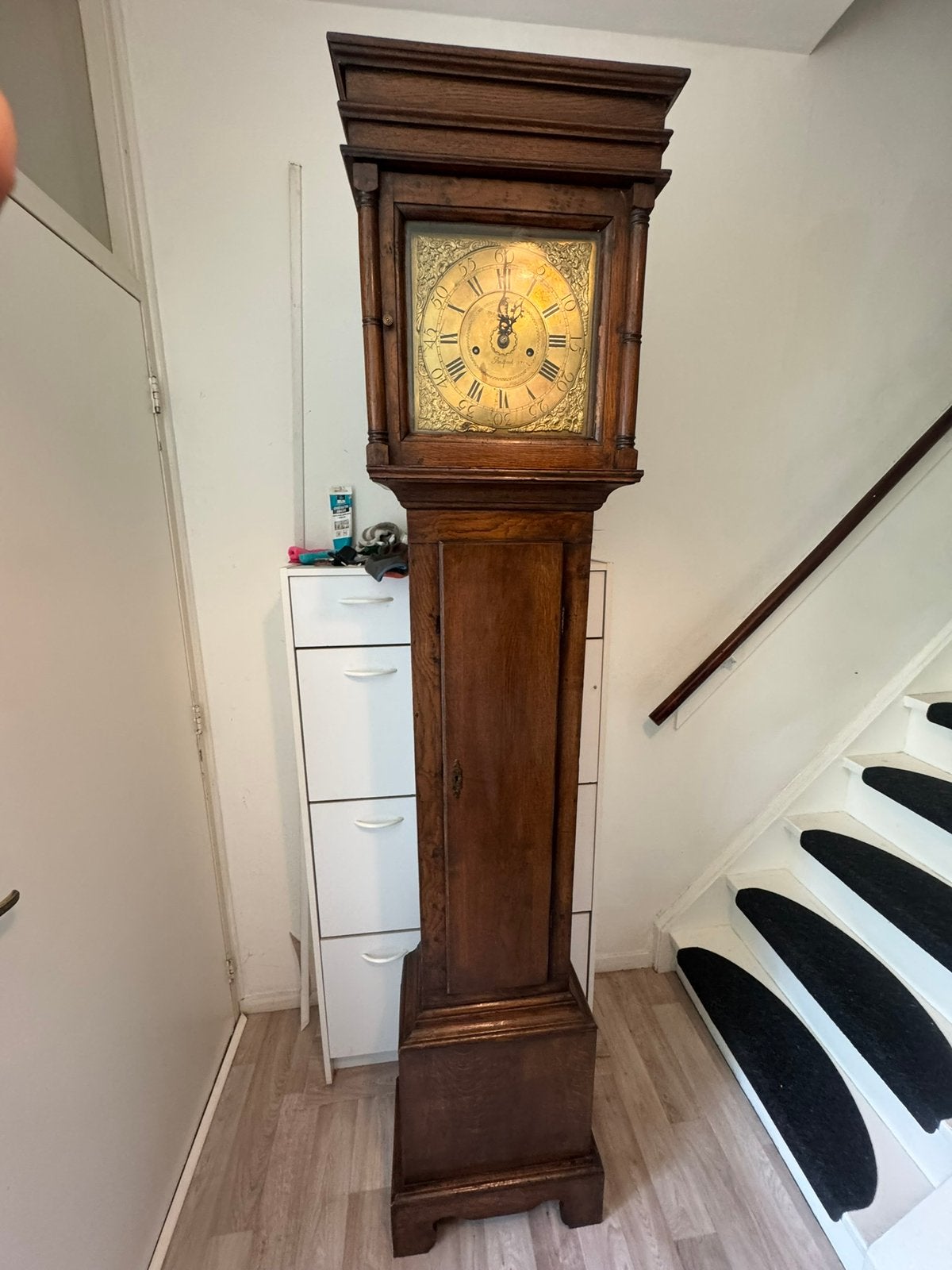 Antieke klok uit 1758, Ophalen