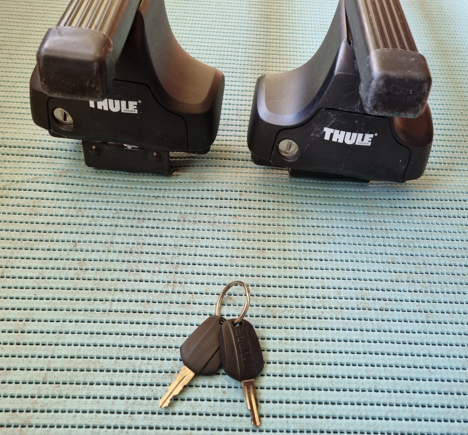 Thule dakdragers Volvo V50 (gladdak), Auto diversen, Dakdragers, Ophalen of Verzenden