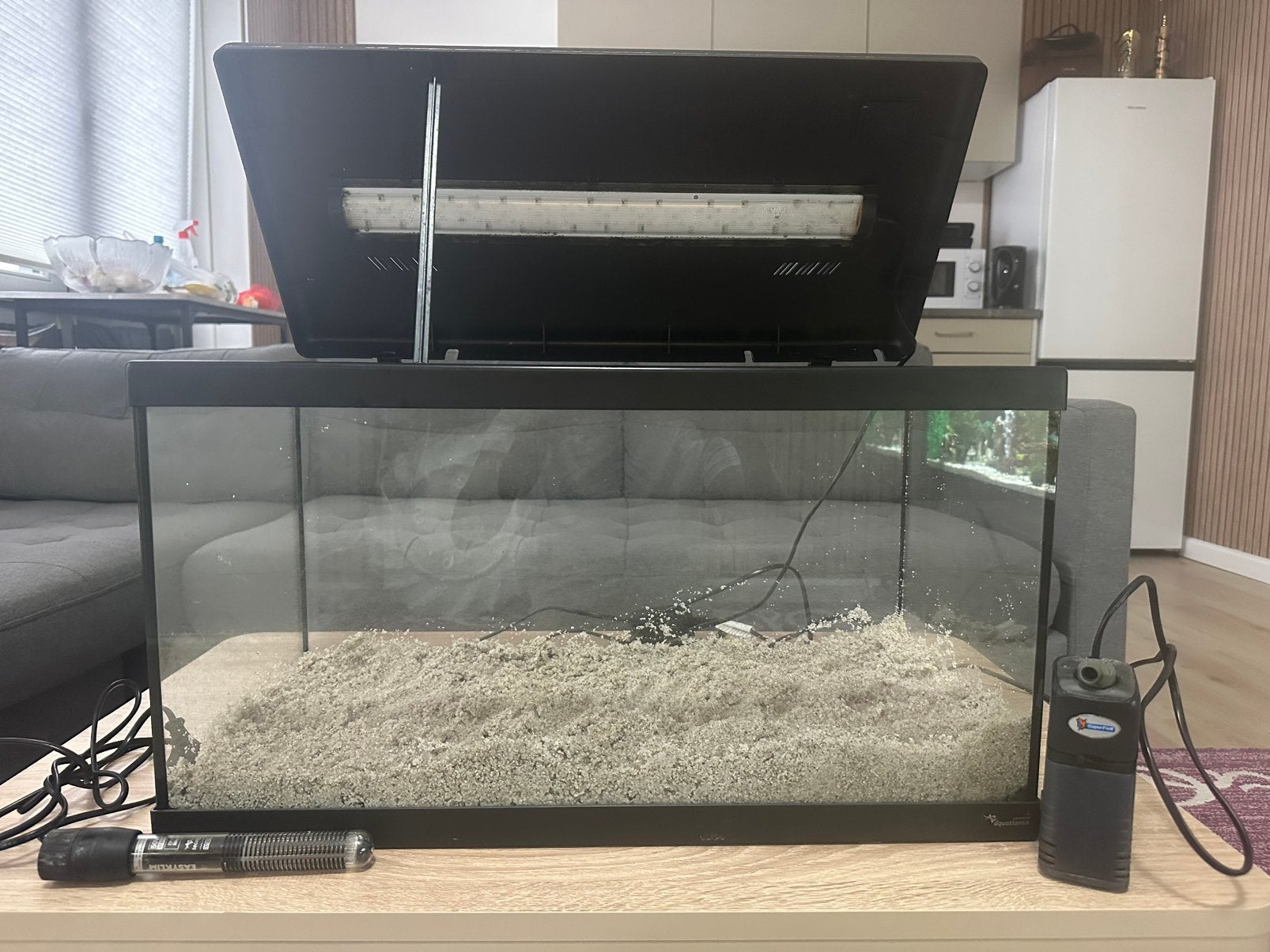 Compleet Aquarium – 60  30  30 cm, Ophalen, Zo goed als nieuw, Gevuld zoetwateraquarium
