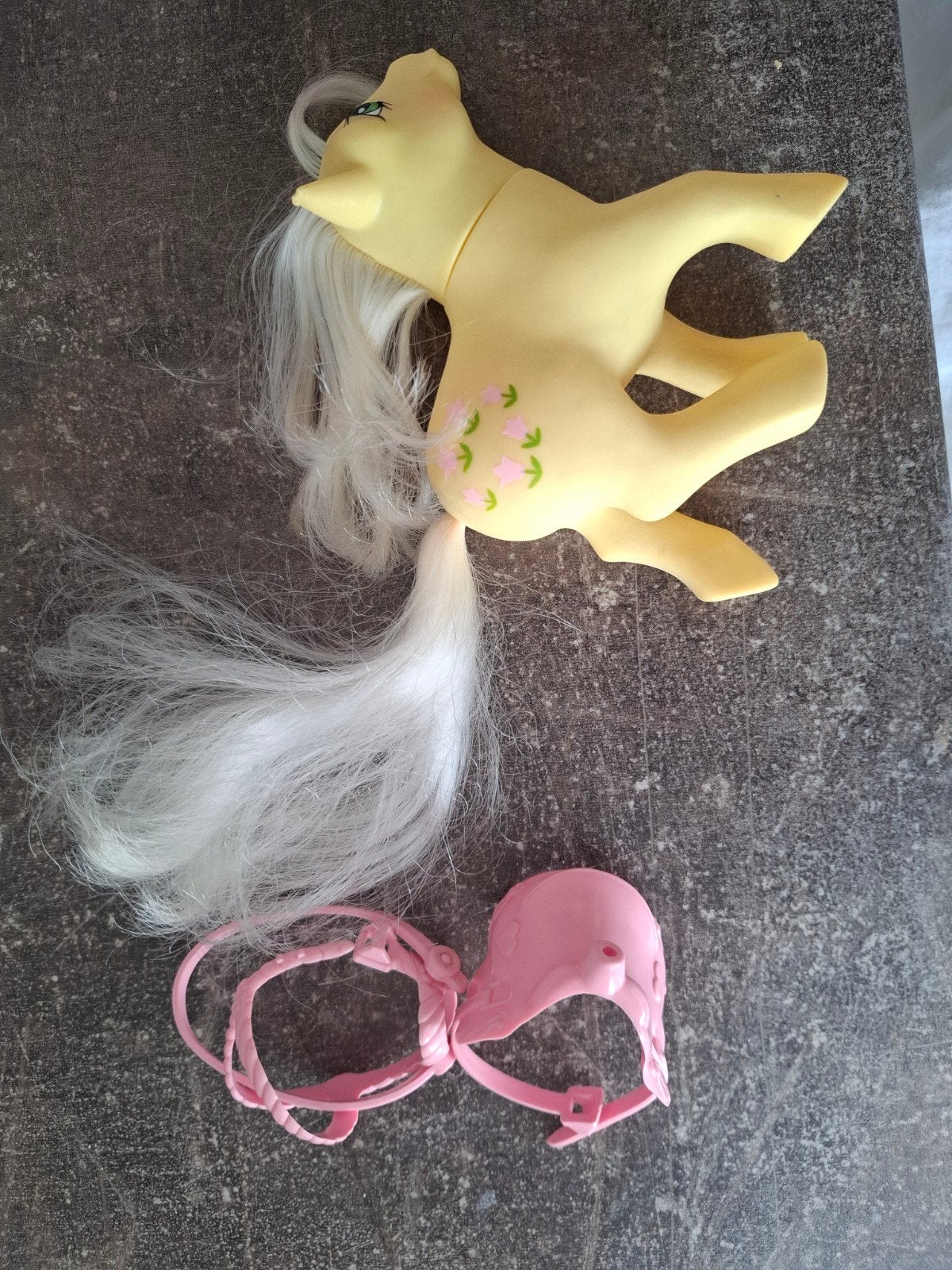 Vintage My Little Pony G1 Hasbro 1984 met zadel, Kinderen en Baby's, Speelgoed | My Little Pony, Ophalen of Verzenden