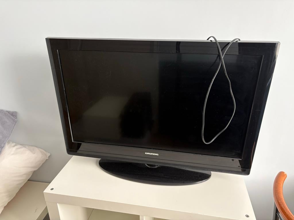 Grundig TV, Ophalen, Gebruikt, 50 Hz, LCD