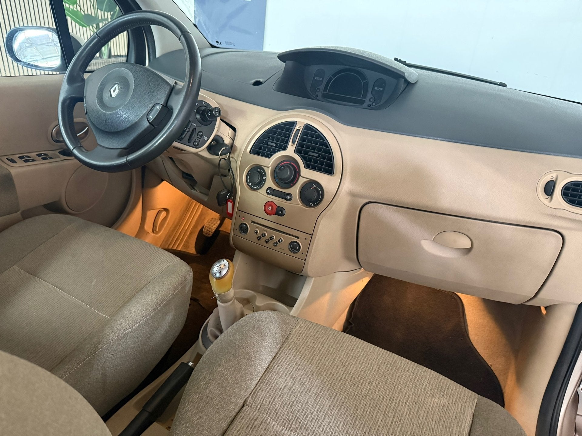 Renault Modus 1.4-16V Privilège Luxe Airco, LMV, Voorwielaandrijving, 15 km/l, Gebruikt, Metallic lak