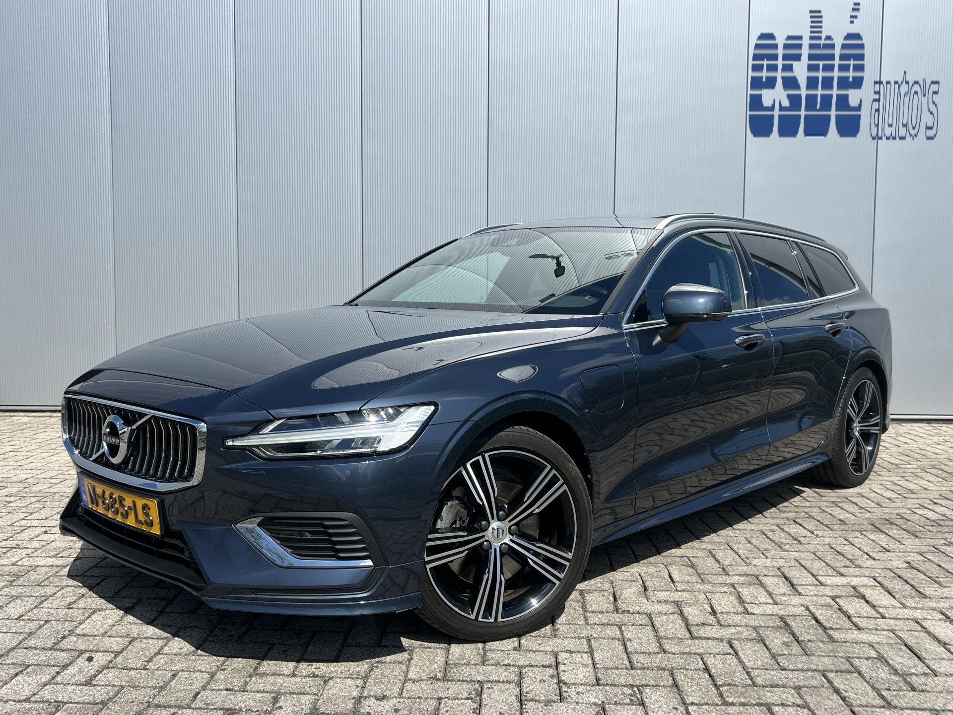 Volvo V60 2.0 T6 Recharge AWD Inscription Trekhaak Panoramad, Automaat, Gebruikt, Blauw, 340 pk