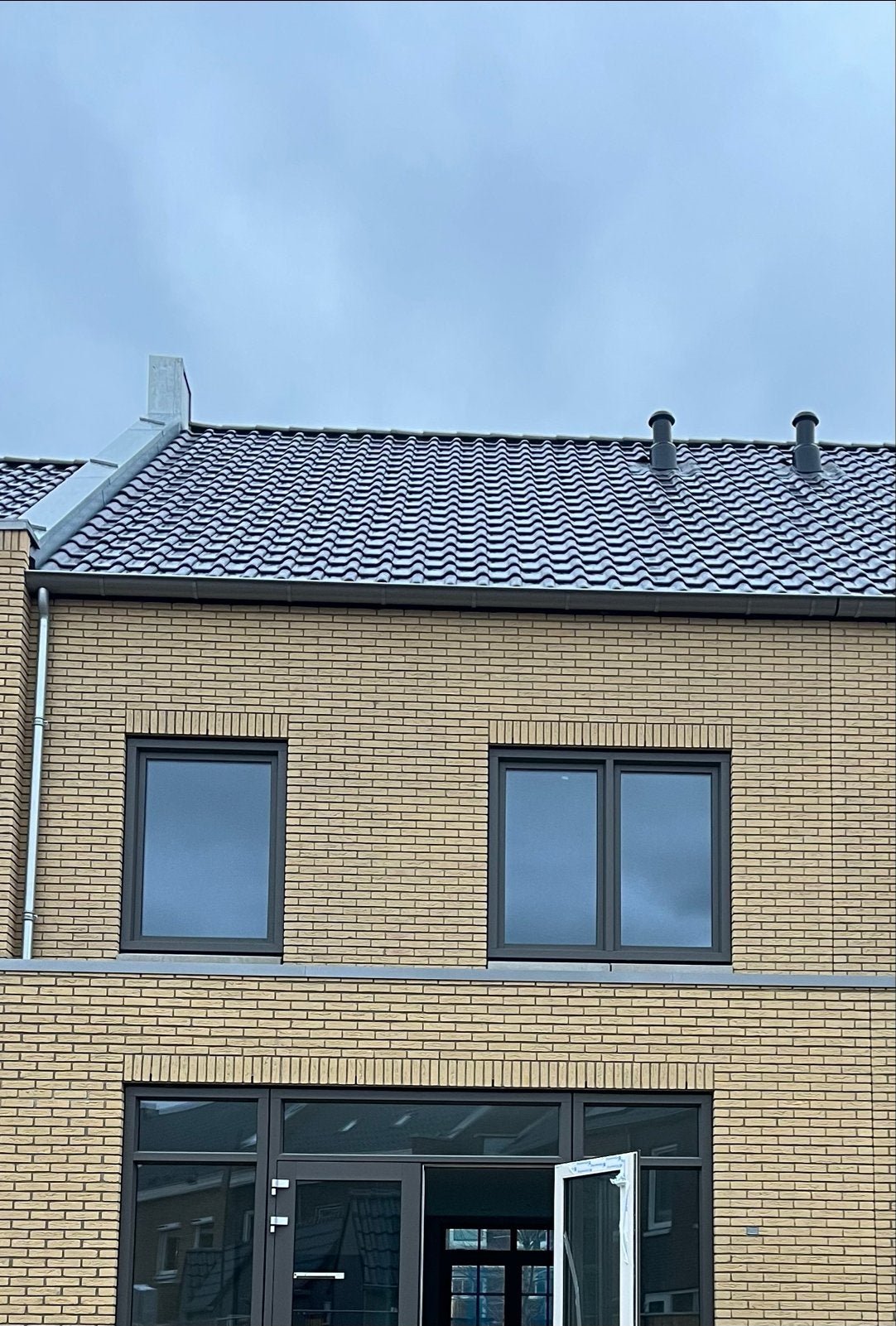 Roben D-Brüggen dakpannen (zwart), Doe-het-zelf en Verbouw, Dakpannen en Dakbedekking, Ophalen, Steen of Klei, Zwart, 5 tot 10 m²