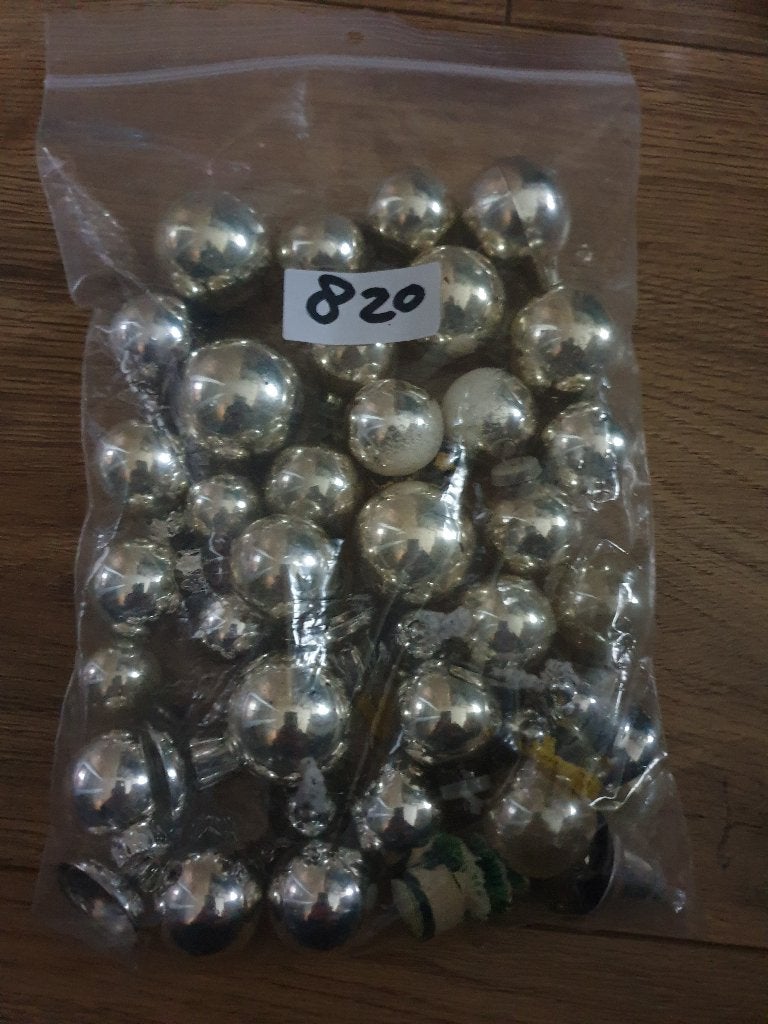 Kleine kerstballen Set 820, Diversen, Ophalen of Verzenden, Zo goed als nieuw