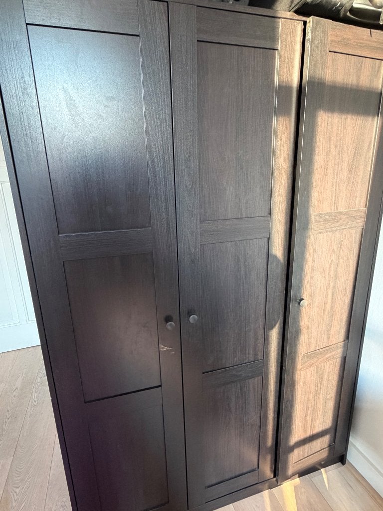 RAKKESTAD wardrobe black brown, Huis en Inrichting, Kasten | Dressoirs, Ophalen, 50 tot 100 cm, Zo goed als nieuw, 25 tot 50 cm