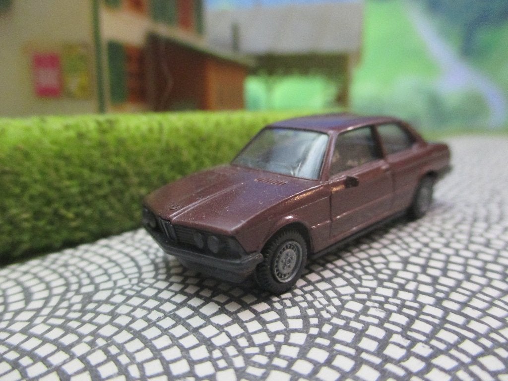 BMW E21 3-Serie 323i bruinroodmetallic 315 / 316 / 318 / 320, Ophalen of Verzenden, Zo goed als nieuw, Auto, Herpa