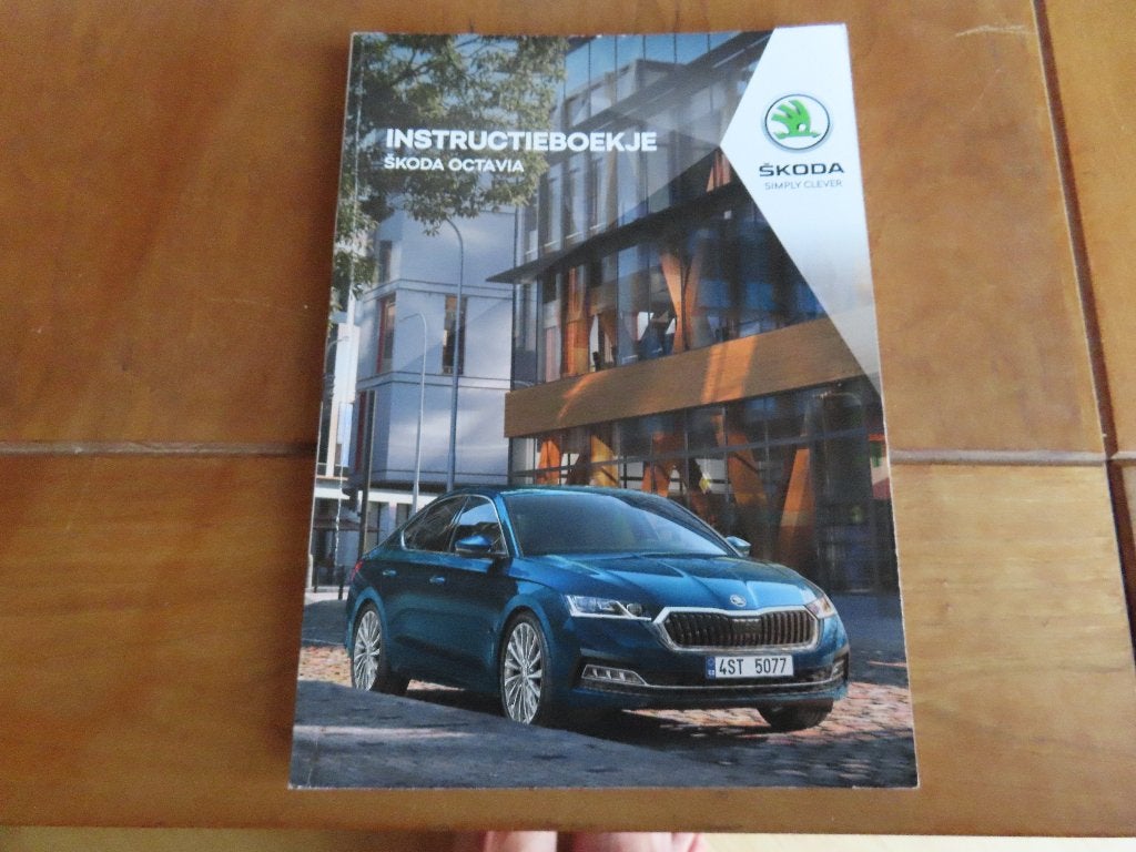 Instructieboek Skoda Octavia, Octavia Combi +audio/navi 2021, Auto diversen, Handleidingen en Instructieboekjes, Ophalen of Verzenden