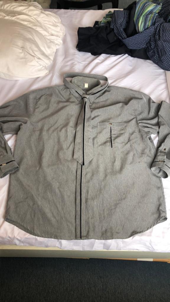 Nette blouse / overhemd met stropdasje maat 43/44, Ophalen of Verzenden, Zo goed als nieuw, Grijs, Halswijdte 43/44 (XL)