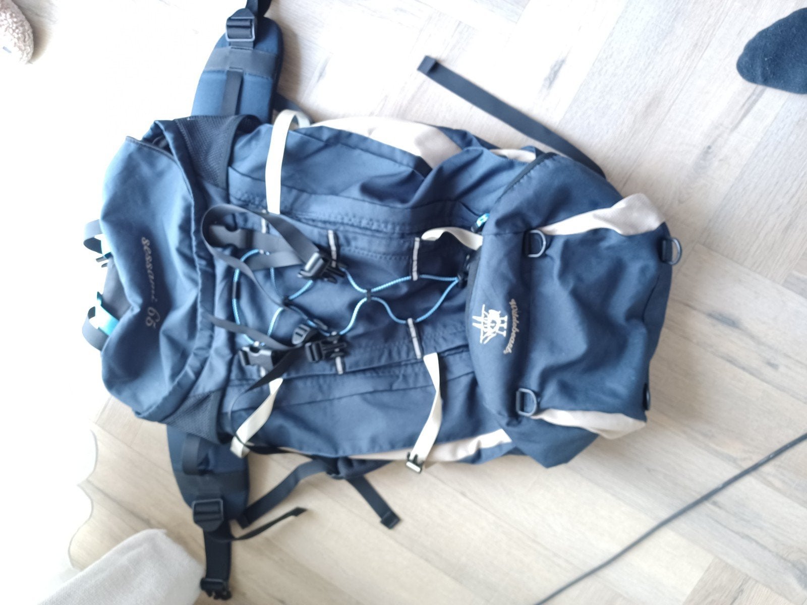 Grote Trekking Rugzak 65L - Ideaal voor Avontuur, Gebruikt, 25 tot 40 cm, Trekking, 60 cm of meer