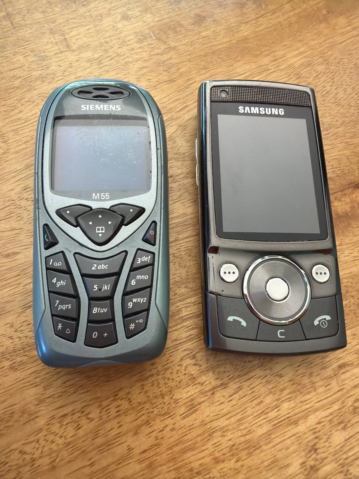 Oude mobiele telefoons (Siemens M55 & Samsung), Ophalen of Verzenden, Minder dan 3 megapixel, Klassiek of Candybar, Zonder simlock